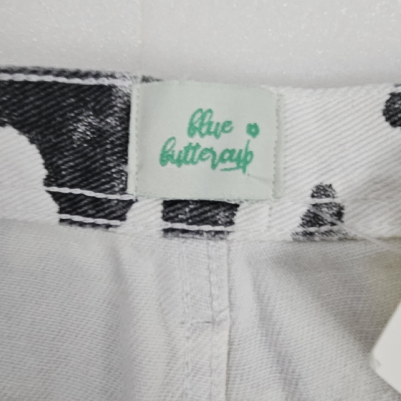 NWT Blue Buttercup Factory distressed cow print pants size large - Picture 4 of 15